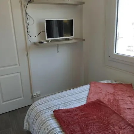 Avec Vue Sur *
