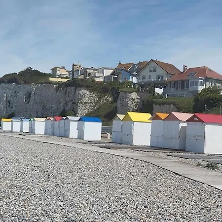 Avec Vue Sur *